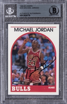 1989-90 Hoops #200 Michael Jordan Signed Card – (Beckett)